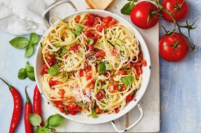 Linguine with no-cook puttanesca sauce
